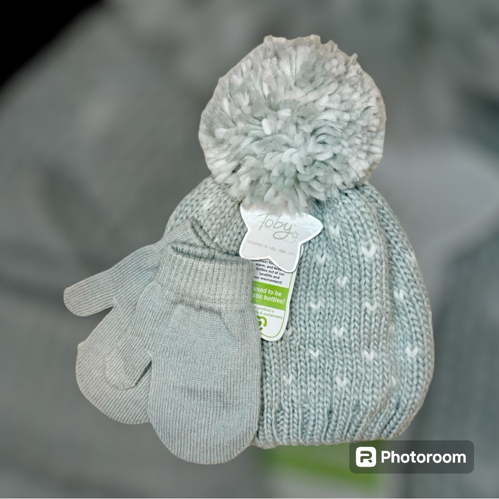 Toby beanie and mittens set